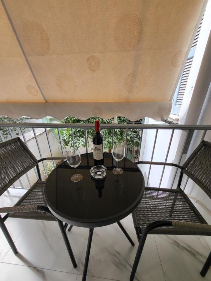 Romantic Deluxe Svite Wise Jacuzzi And Sauna Athens Exterior photo